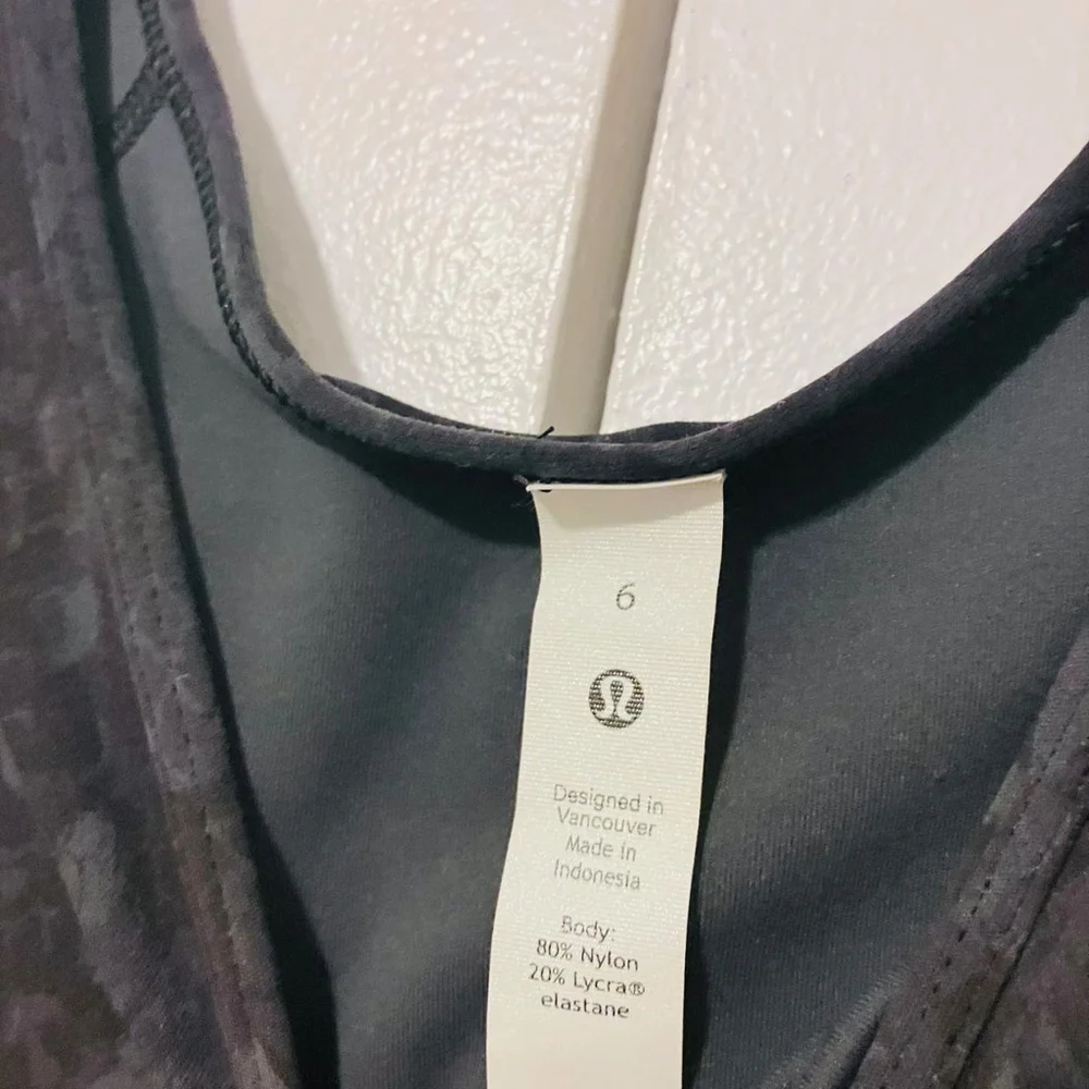 🖤✨ LULULEMON ALIGN T-SHIRT (INCOGNITO CAMO, SIZE 6) ✨🖤